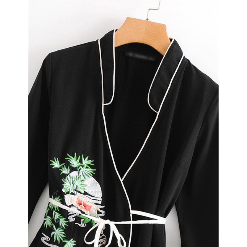 Fashion Black Embroidery Flower Pattern Decorated Blouse